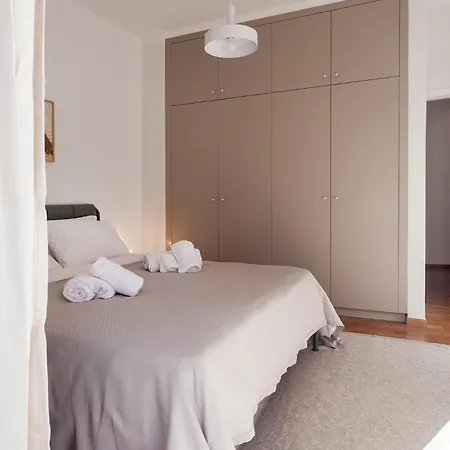 Apartment Hidden Gem - Elegant 2 Bedroom Flat *