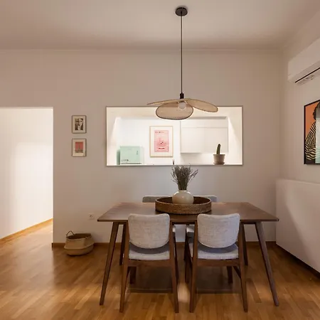 Hidden Gem - Elegant 2 Bedroom Flat Apartment