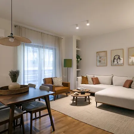 Apartment Hidden Gem - Elegant 2 Bedroom Flat *